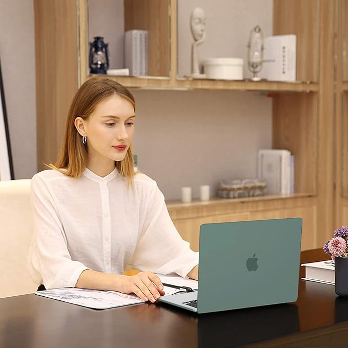 MOSISO Compatible with MacBook Air 13 inch Case 2025 2024 2023 2022 M4 A3240 M3 A3113 M2 A2681, Plastic Hard Shell&Keyboard Cover&Screen Film&Type C for MacBook Air 13.6 inch Case, Emerald Green