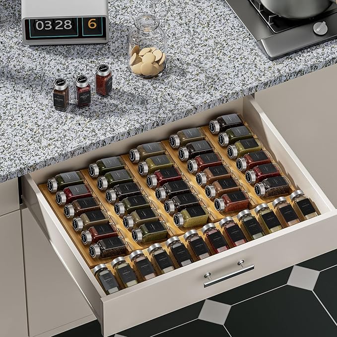 12 Pcs Glass Spice Jars with Label, 4oz Spice Jars with Lids, Seasoning containers Set, Comes with spice bottle caps, Silicone Collapsible Funnel,chalk, for Spice Rack, Cabinet, Drawer